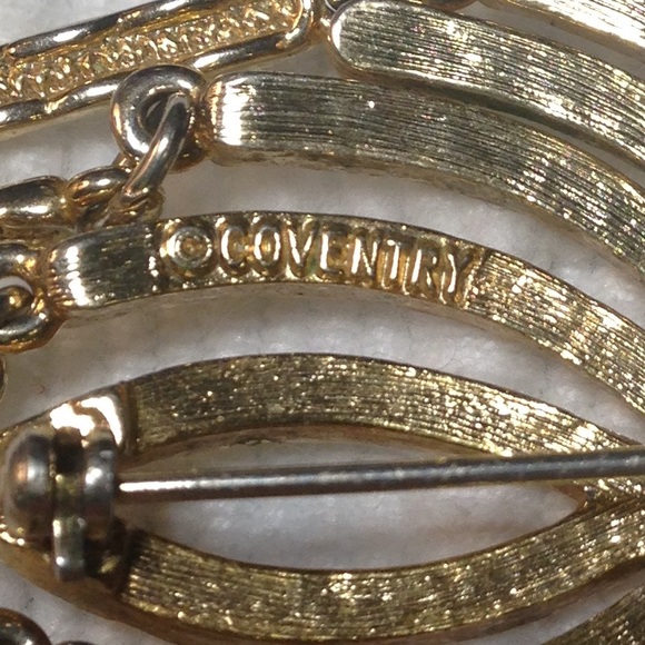 PIN BROOCH, SARAH COVENTRY, GOLD-TONE - Picture 5 of 5